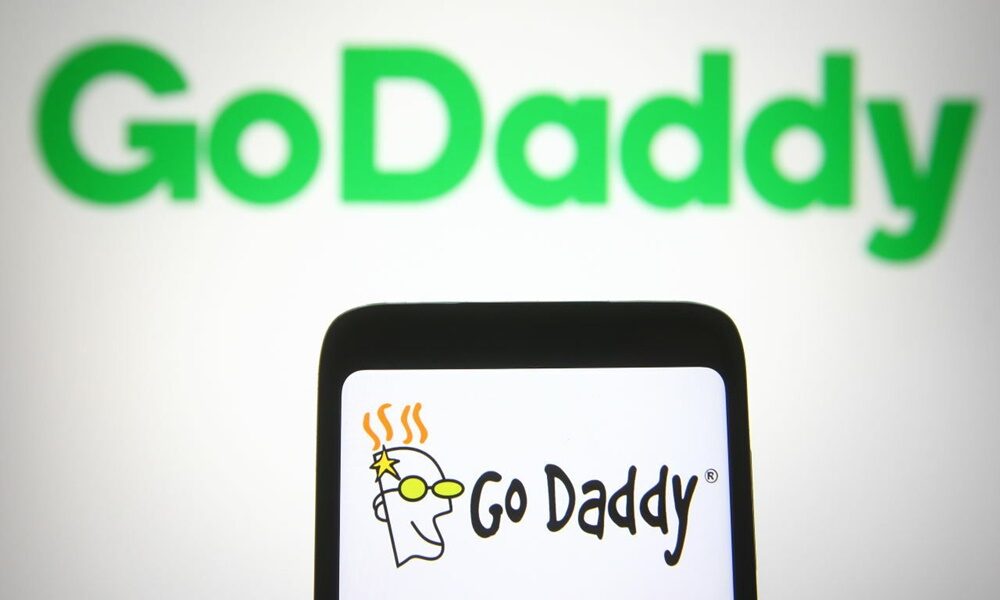 GoDaddy confirma que los hackers violaron las cuentas de varios de sus clientes durante los últimos tres años 72